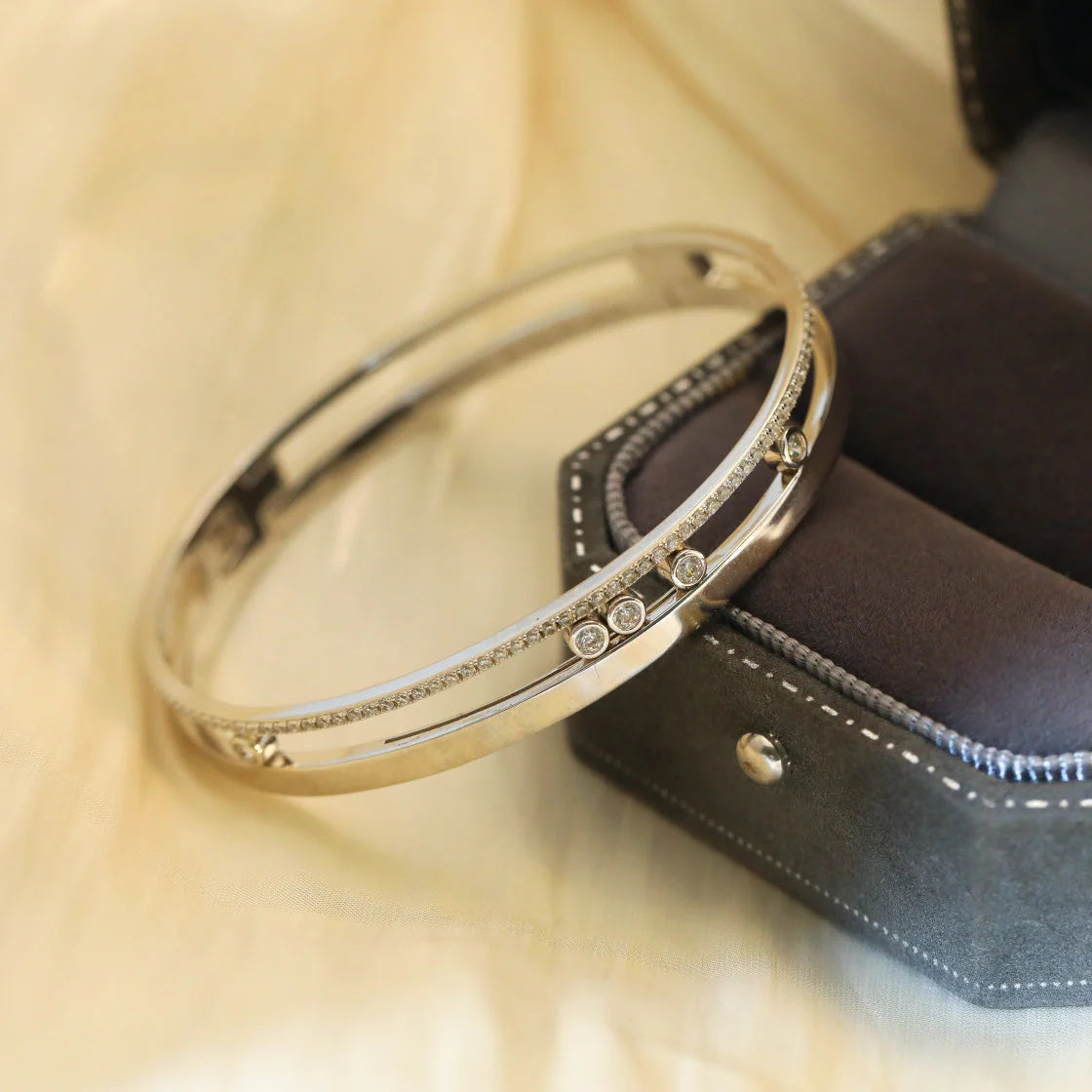 [Shinejoy]Move Romane Diamond Bangle Bracelet