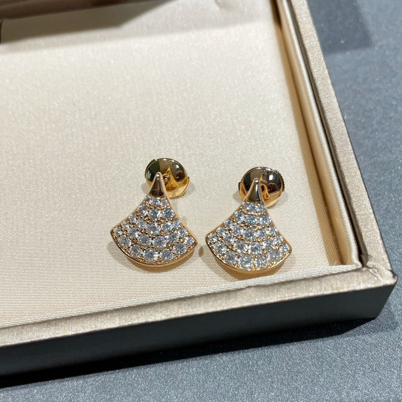 [Shinejoy]DREAM STUD EARRINGS DIAMOND