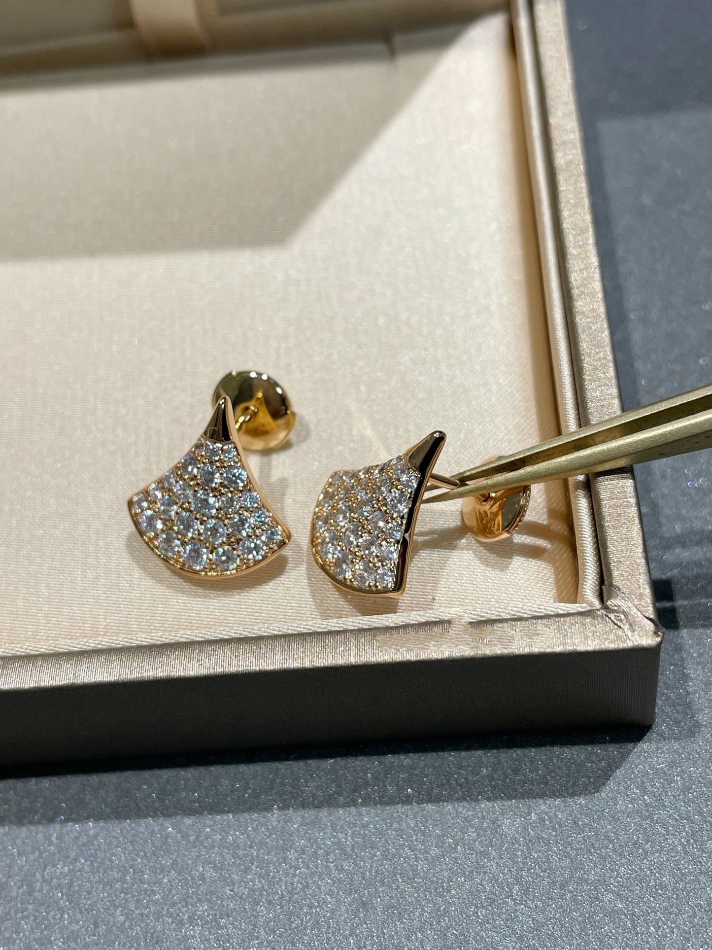[Shinejoy]DREAM STUD EARRINGS DIAMOND