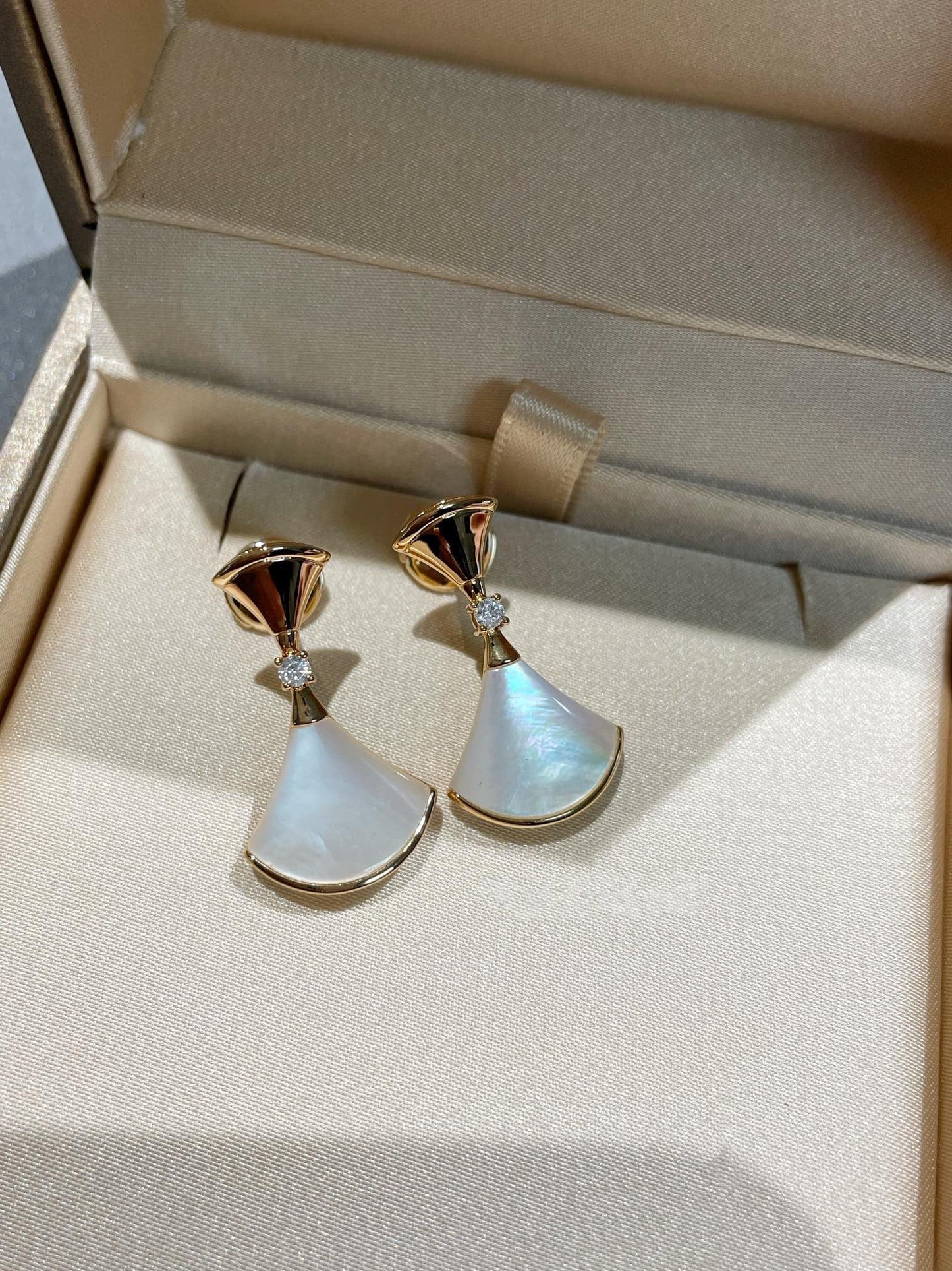 [Shinejoy]DREAM MOP 1 DIAMOND EARRINGS