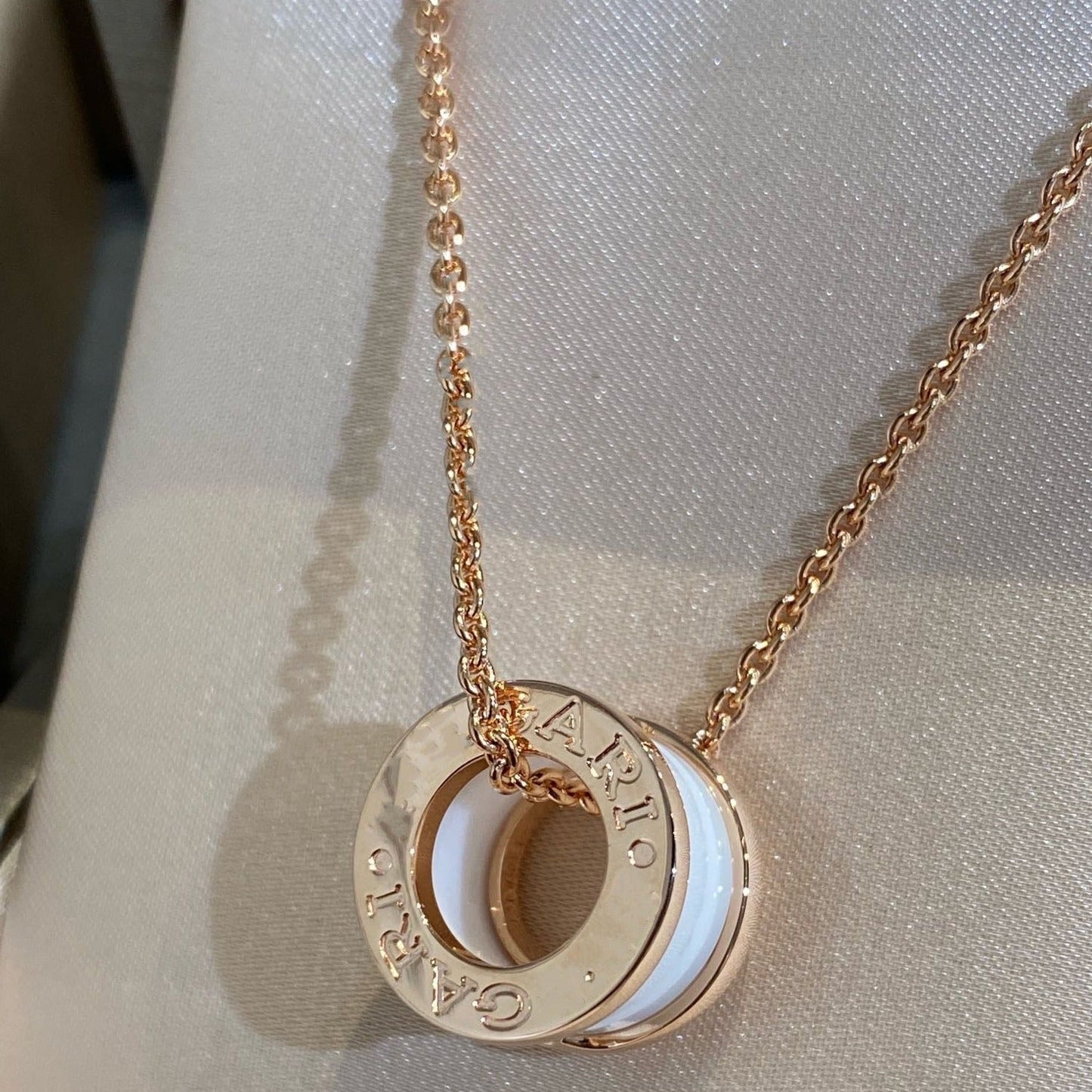 [Shinejoy]ZERO 1 WHITE CERAMIC PINK GOLD NECKLACE