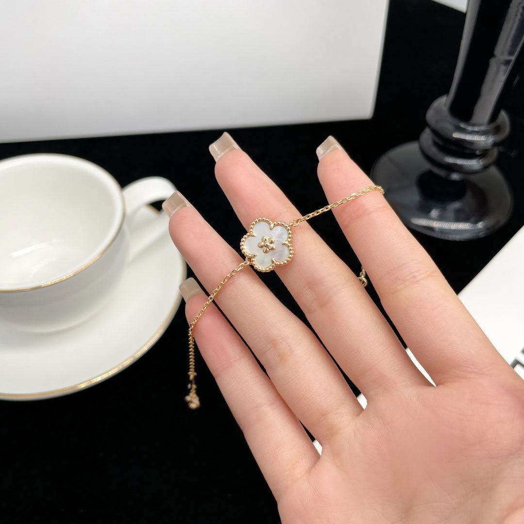 [Shinejoy]LUCKY SPRING ROSE GOLD MOP BRACELET