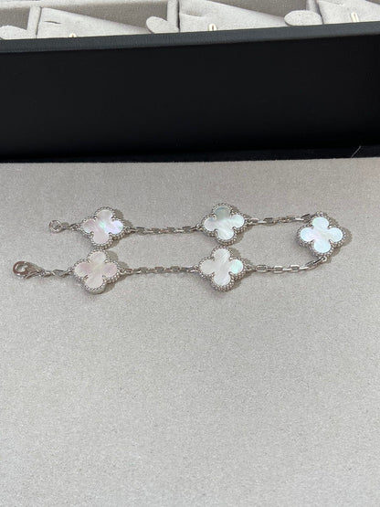 [⭐Shinejoy]CLOVER WHITE PEARL MOP 5 MOTIF BRACELET COLLECTION