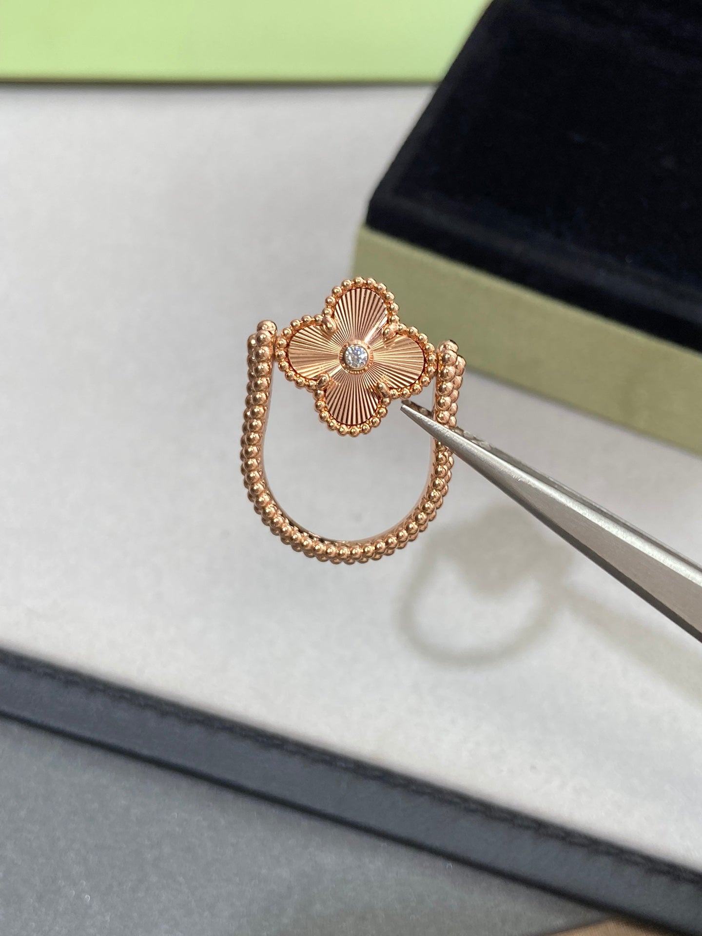 [Shinejoy]CLOVER RIVERSIBLE ROSE GOLD RING