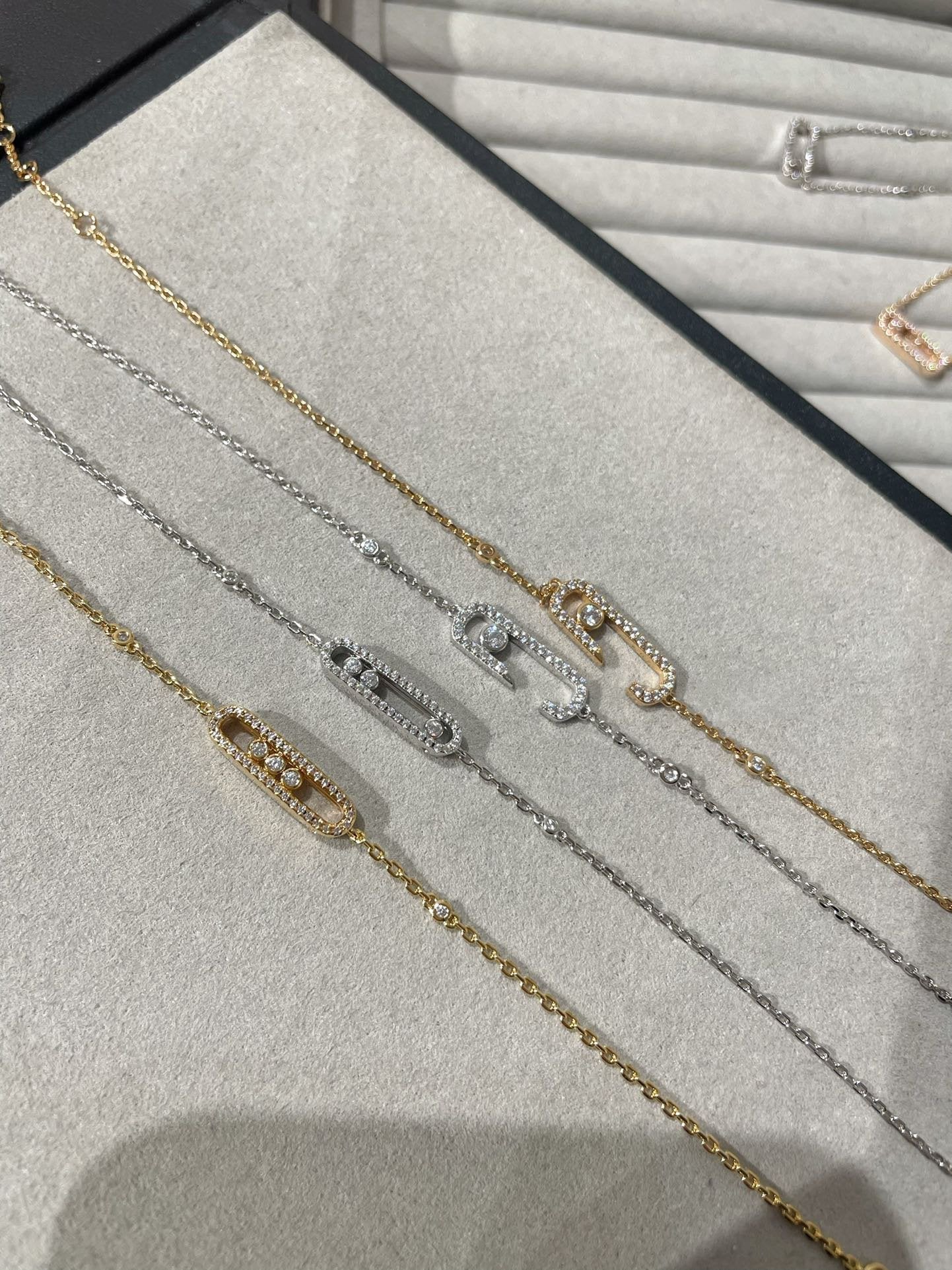 [Shinejoy]BABY MOVE DIAMOND BRACELET
