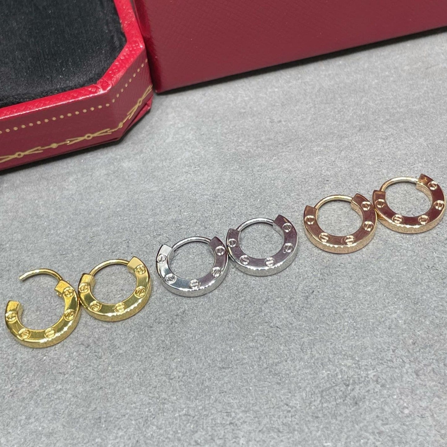 [Shinejoy]LOVE MINI EARRINGS