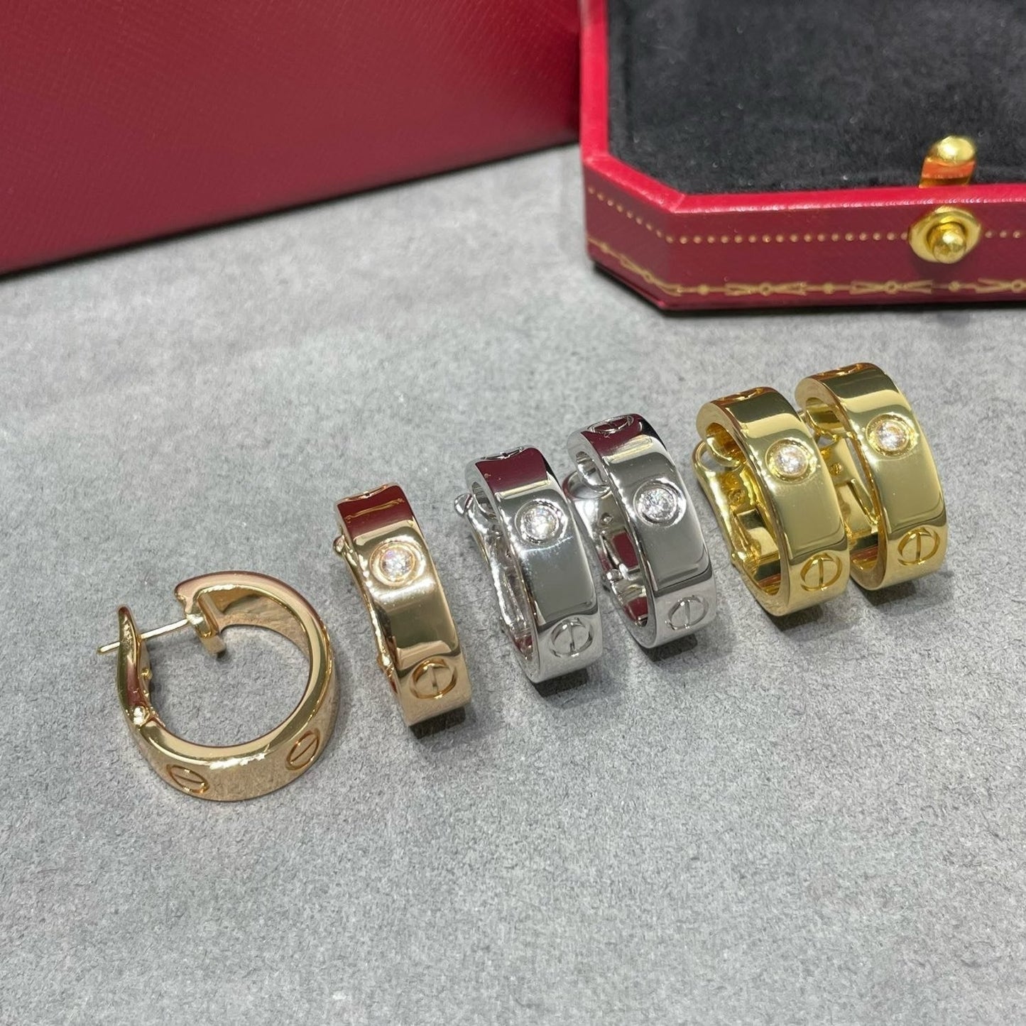 [Shinejoy]LOVE 5.5MM 1 DIAMOND EARRINGS
