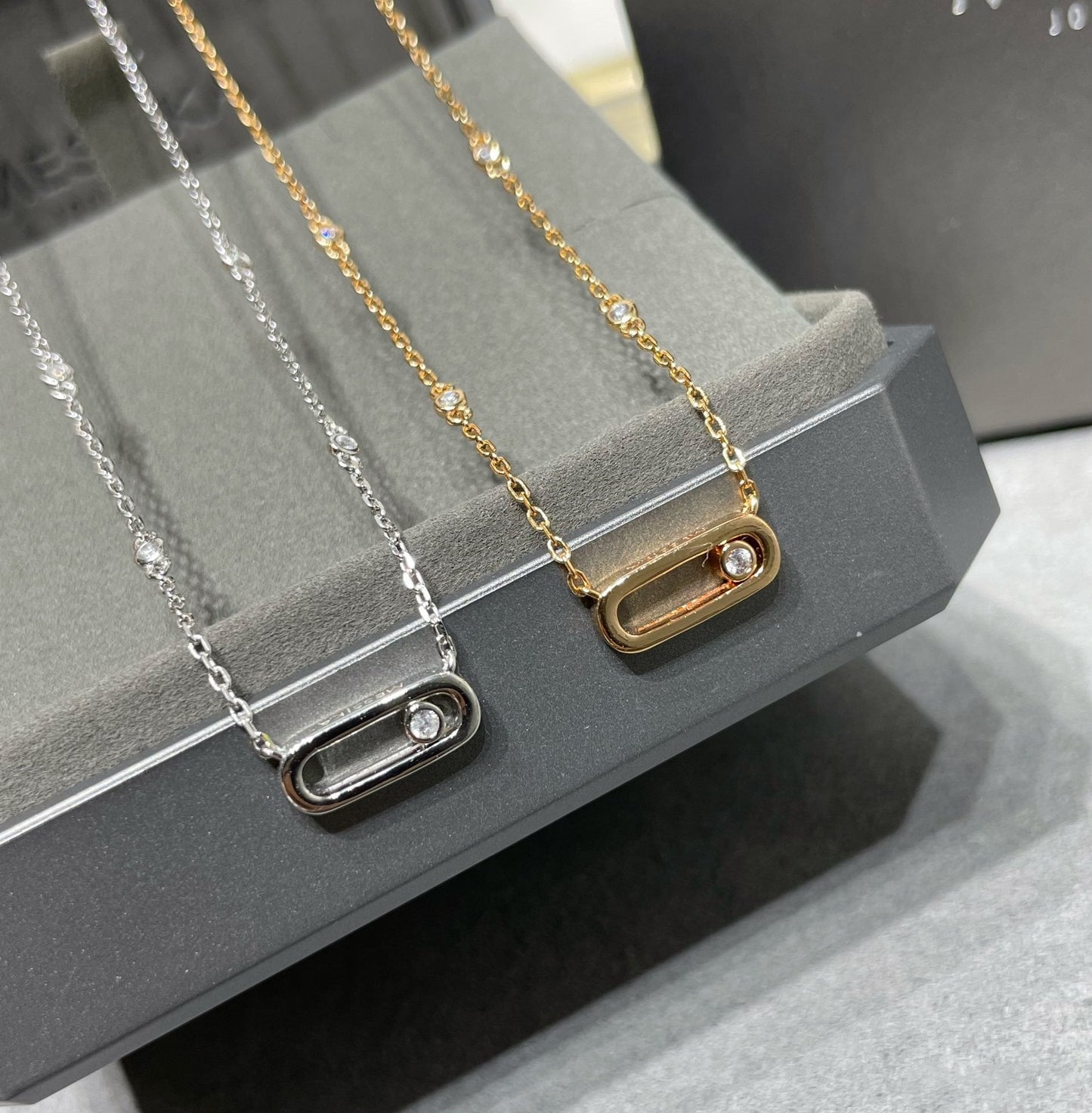 [Shinejoy]MOVE UNO DIAMOND NECKLACE