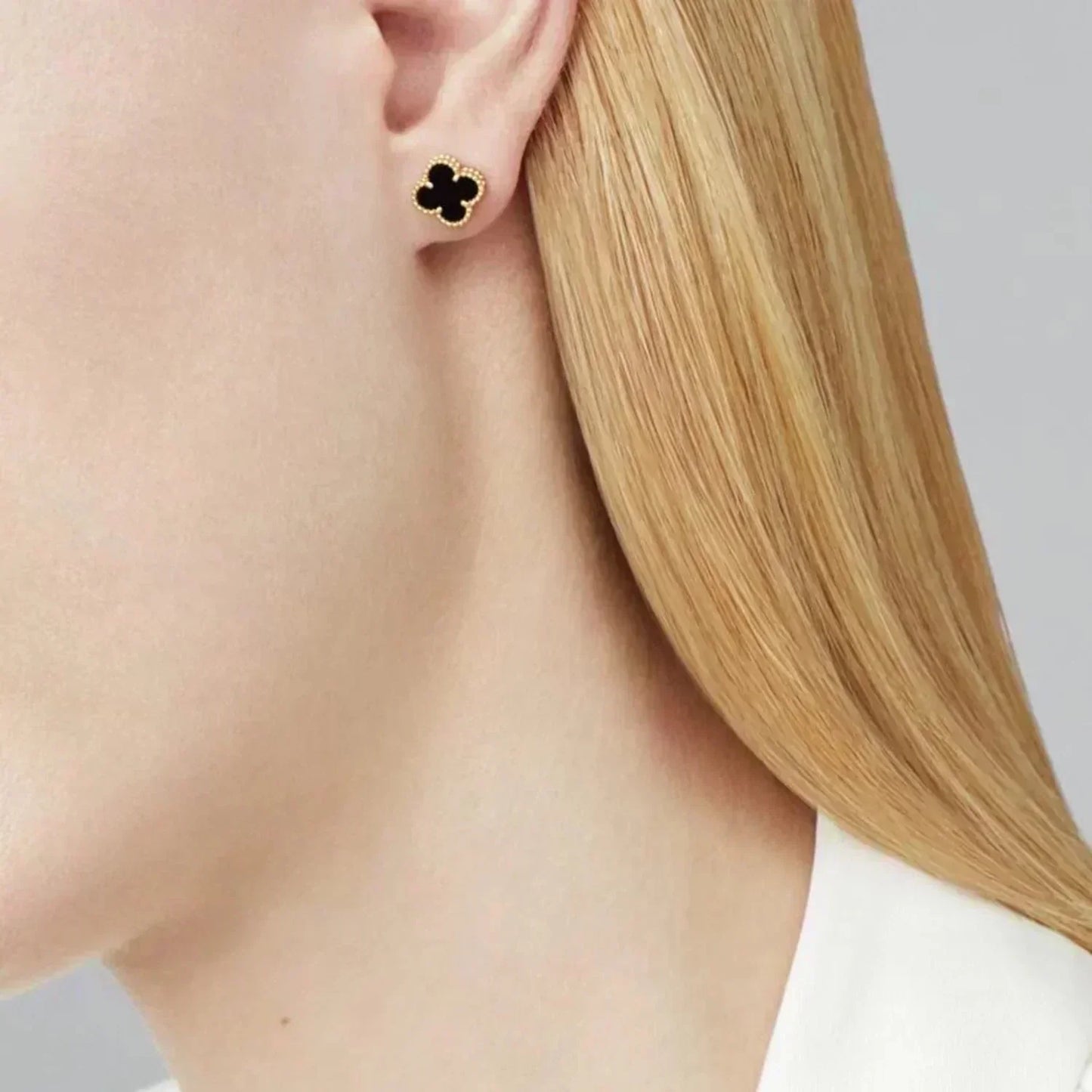 [Shinejoy]CLOVER MINI 9.5MM BLACK MOP EARRINGS