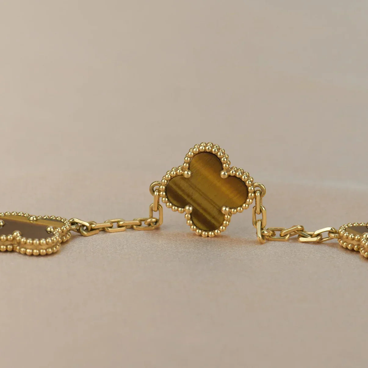 [⭐Shinejoy] CLOVER 5 MOTIFS TIGER EYE BRACELET COLLECTION