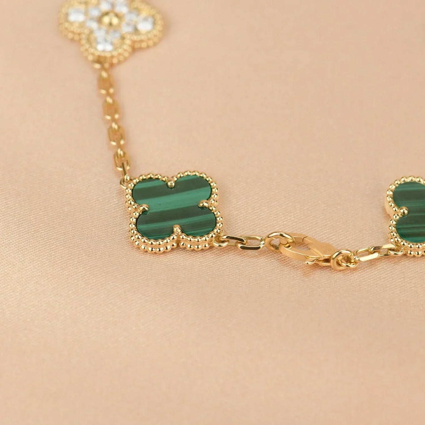 [⭐Shinejoy] CLOVER 5 MOTIF MALACHITE BRACELET COLLECTION