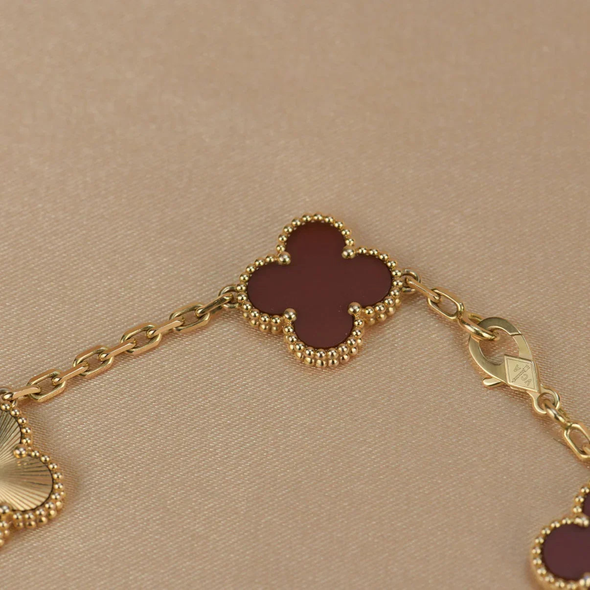 [⭐Shinejoy] CLOVER 5 MOTIF RED CORNELIAN BRACELET COLLECTION