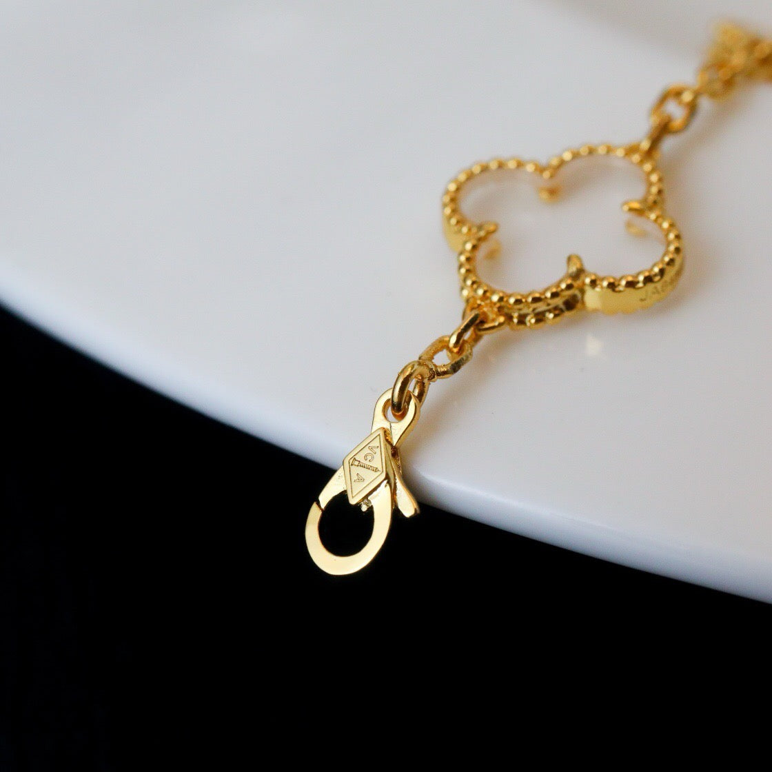 [⭐Shinejoy]CLOVER 5 MOTIF ROCK CRYSTAL BRACELET