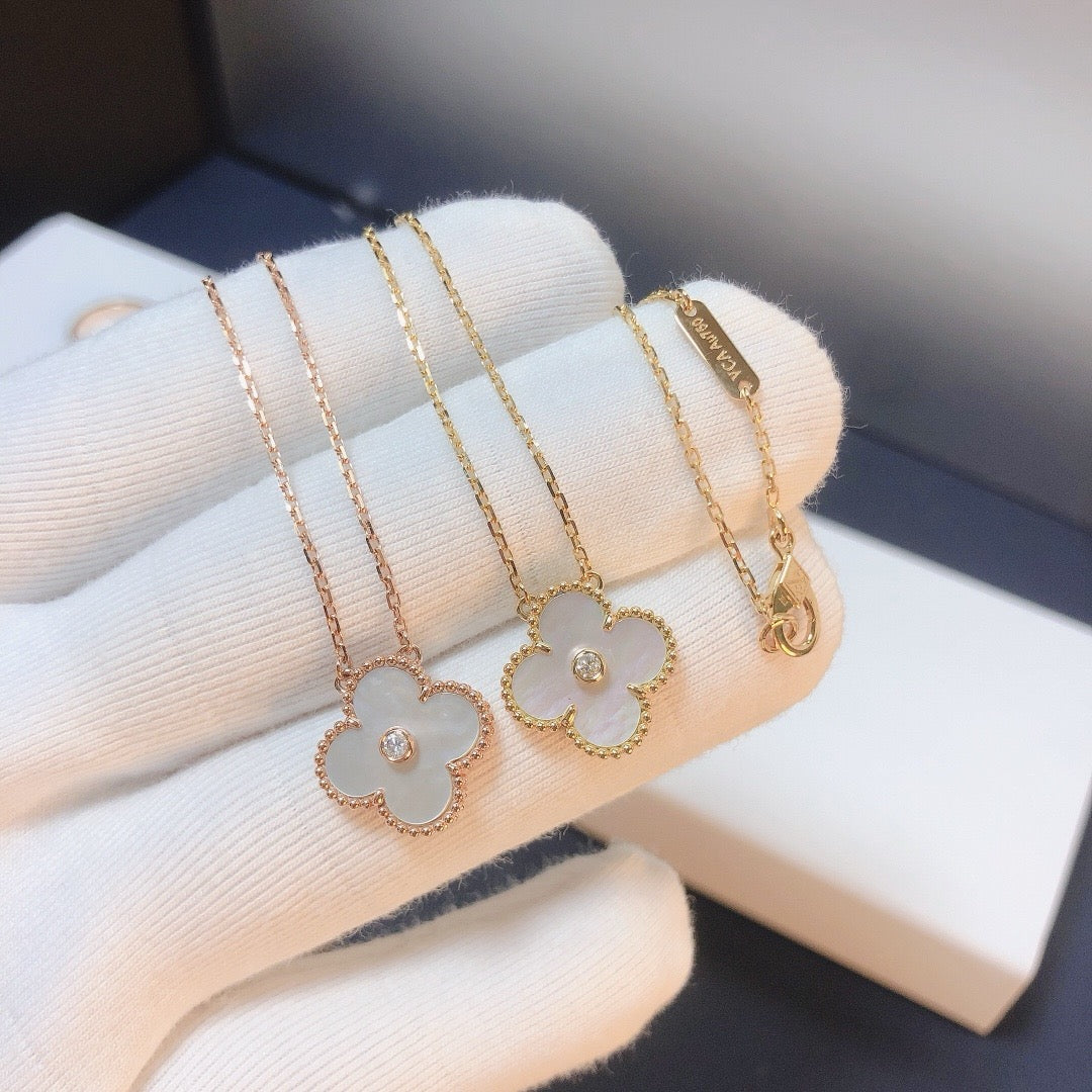 [Shinejoy]CLOVER 15MM DIAMOND WHITE FRITILLARIA NECKLACE