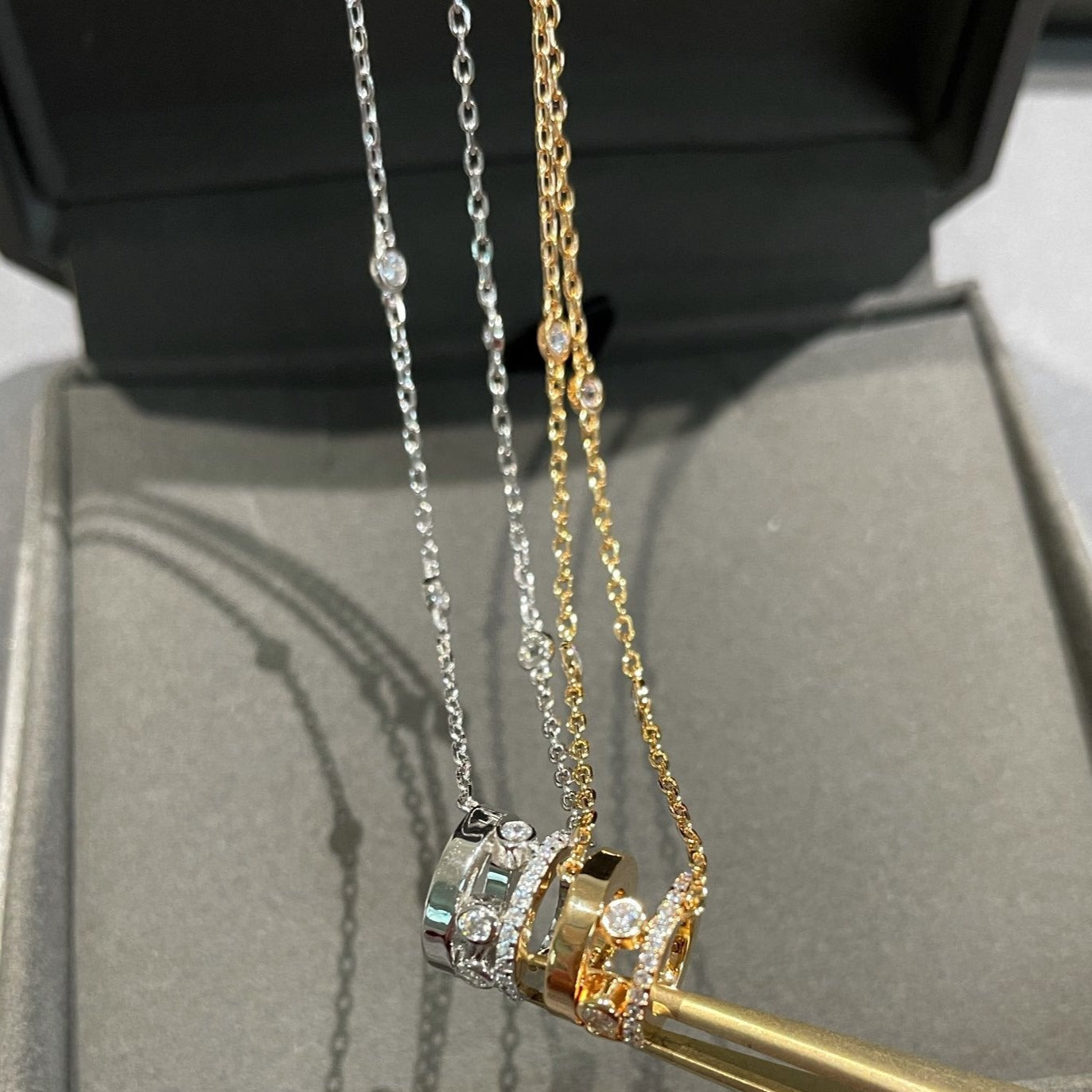 [Shinejoy]CHAIN MOVE ROMANE PEDAND NECKLACE
