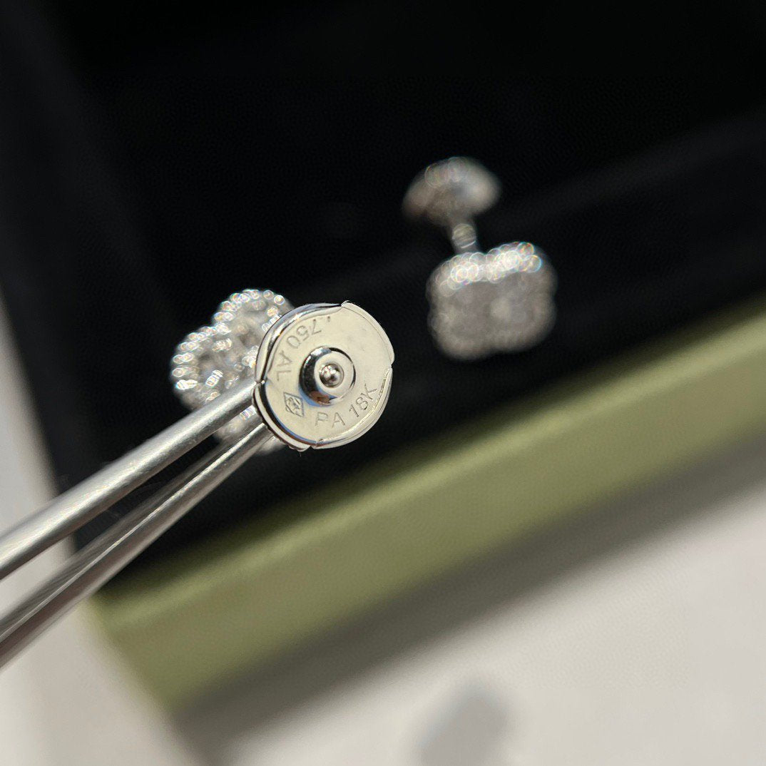 [Shinejoy]CLOVER MINI DIAMOND STUD EARRINGS