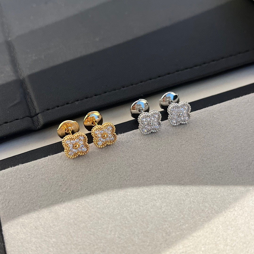 [Shinejoy]CLOVER MINI DIAMOND STUD EARRINGS