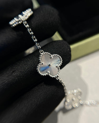 [⭐Shinejoy] COLLECTION BRACELET LASER 5 MOTIFS CLOVER