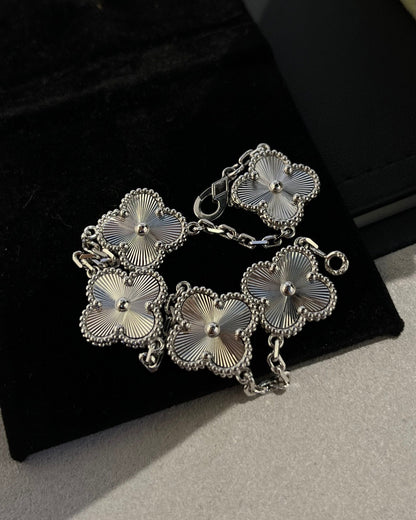 [⭐Shinejoy] COLLECTION BRACELET LASER 5 MOTIFS CLOVER