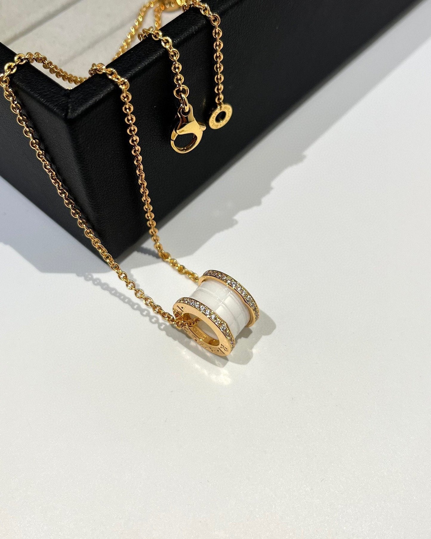 [Shinejoy]ZERO 1 WHITE CERAMIC DIAMOND PINK GOLD NECKLACE